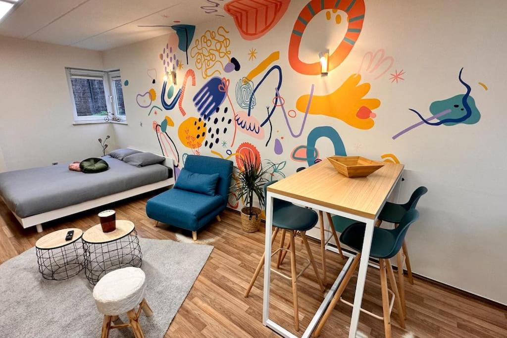 Péruwelz La Fresque D'Heloise - Appartement 1 Chambre 2 Lits Doubles מראה חיצוני תמונה